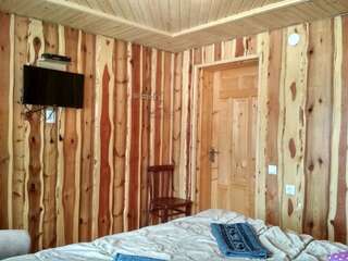 Гостевой дом Na Horbyku Татаров Трехместный номер с основными удобствами-3