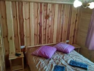 Гостевой дом Na Horbyku Татаров Трехместный номер с основными удобствами-4